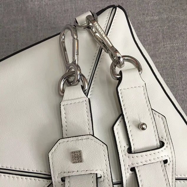 Loewe original calfskin medium puzzle bag A510P49  white