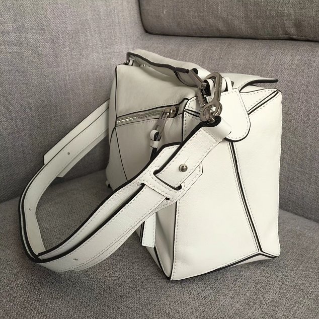 Loewe original calfskin medium puzzle bag A510P49  white