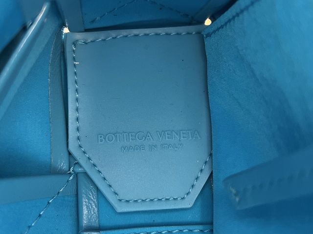 BV original aged calfskin cassette crossbody bag 667298 pool