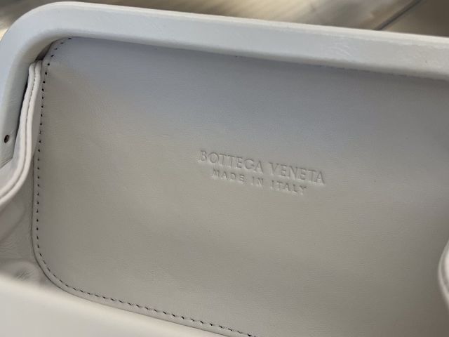 BV original calfskin knot on strap 717623 white