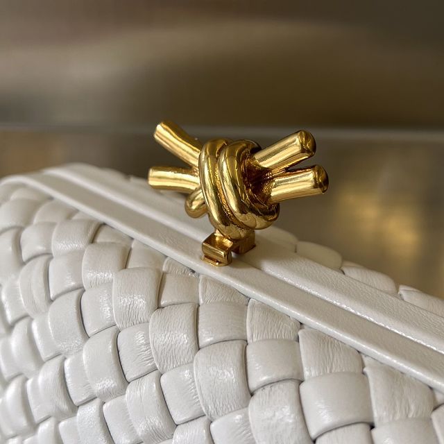 BV original lambskin knot pouch 717622 white