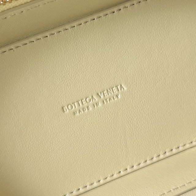 BV original lambskin mini vanity case 743551 ice cream