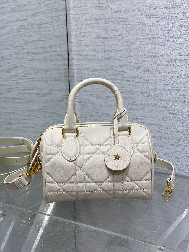 Dior original calfskin groove 20 bag M1364 white