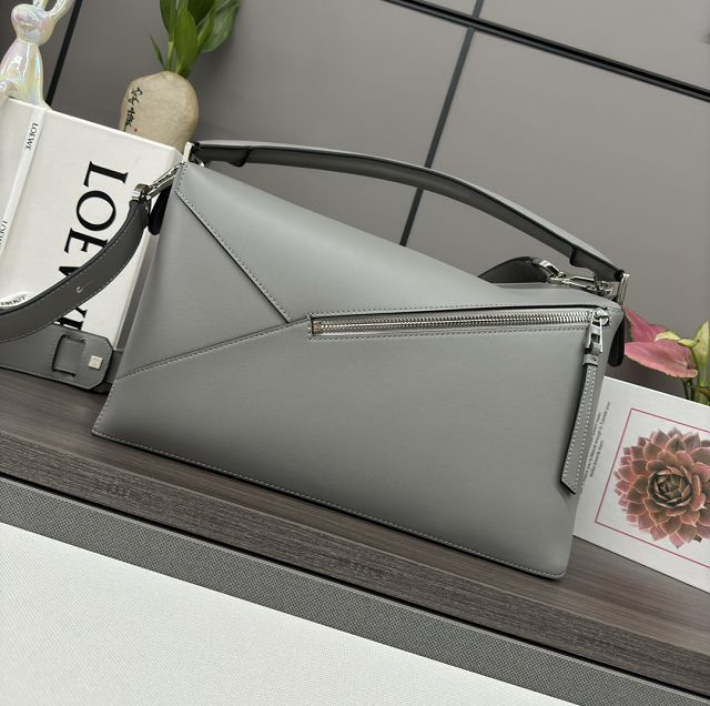 Loewe original calfskin large puzzle edge bag B510P01 grey