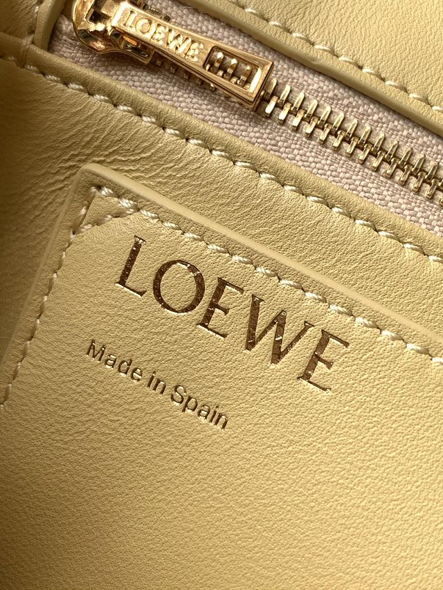 Loewe original lambskin medium goya puffer bag  A896P41 yellow