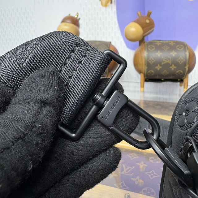 Louis vuitton original calfskin alpha messenger bag M46955 black