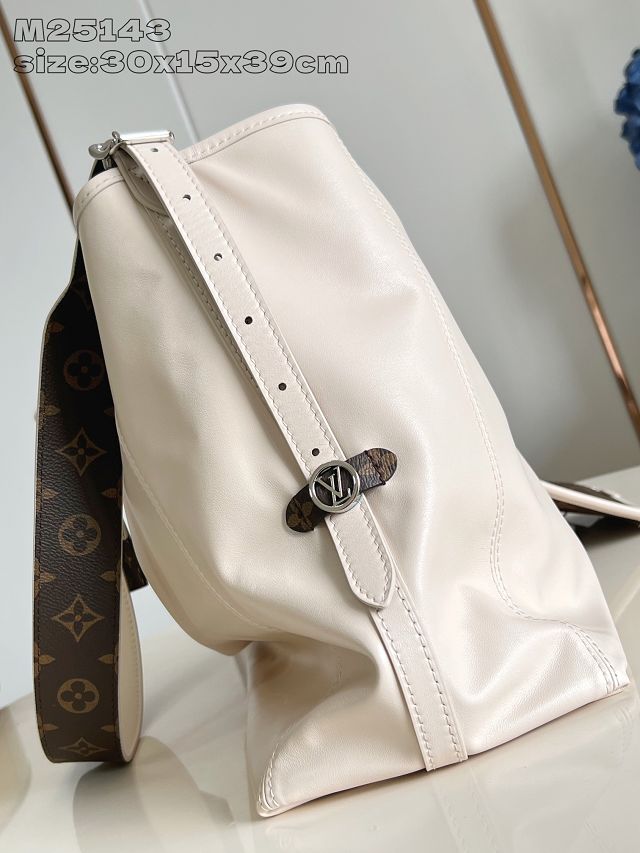 Louis vuitton original lambskin carryAll cargo MM M25143 white