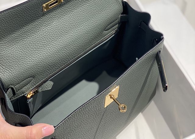 Hermes original togo leather kelly 28 bag K28 vert amande