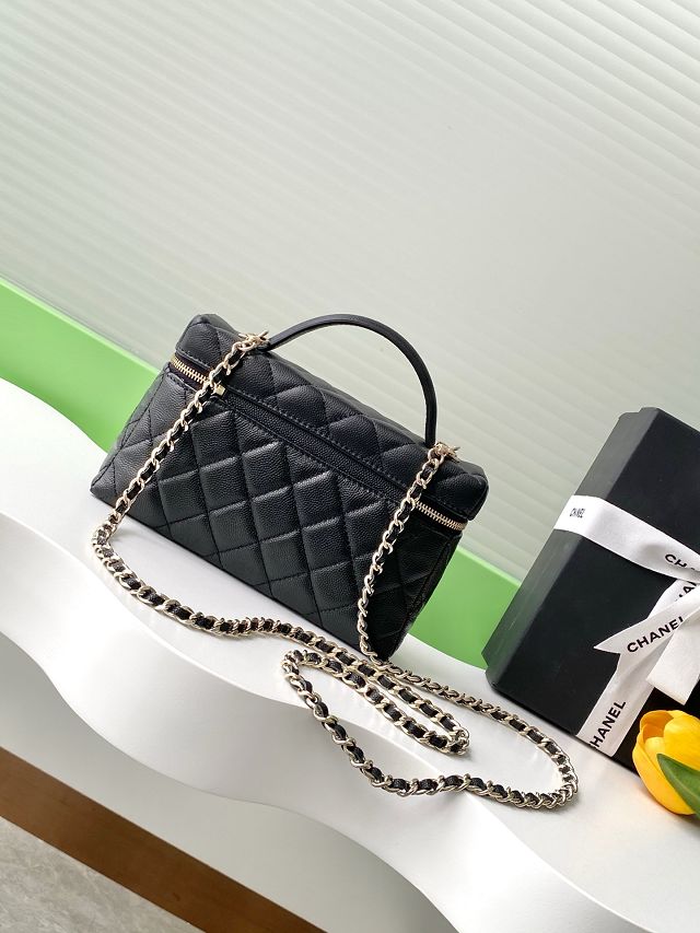 CC original grained calfskin vanity with chain AP4385 black