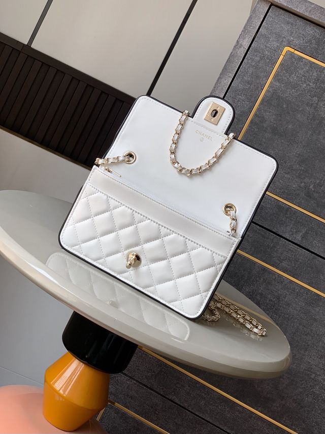 CC original lambskin wallet on chain AP4511 white