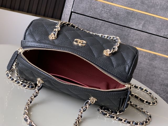 CC original grained calfskin clutch with chain AP4515 black