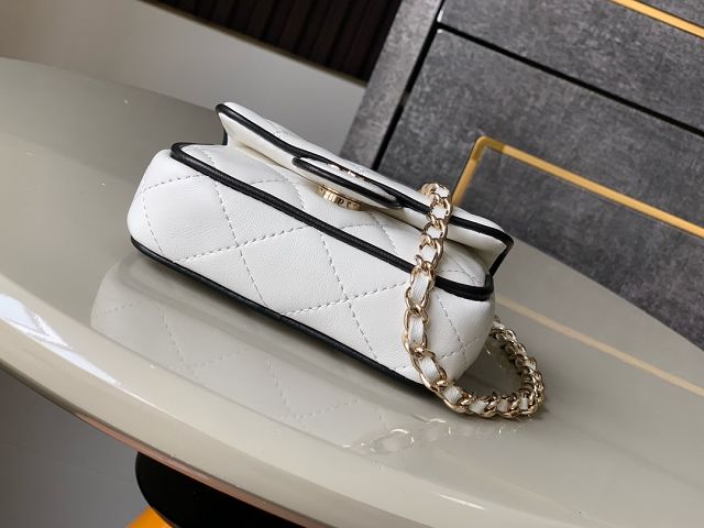 CC original lambskin clutch with chain AP4512 white