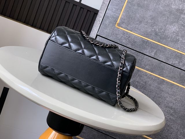 CC original lambskin clutch with chain AP4515 black
