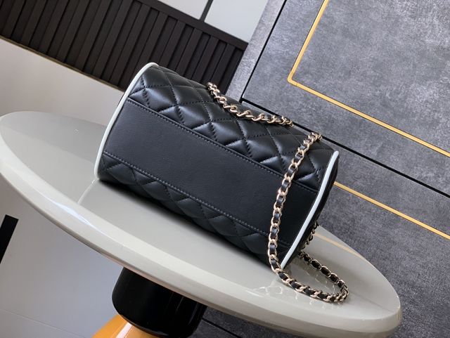 CC original lambskin clutch with chain AP4515 black&white