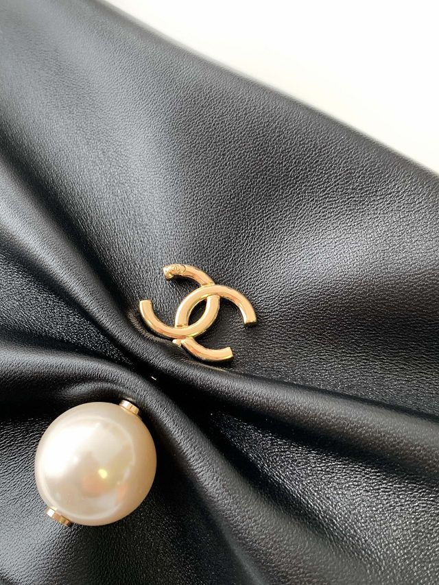 CC original lambskin clutch with chain AP4613 black