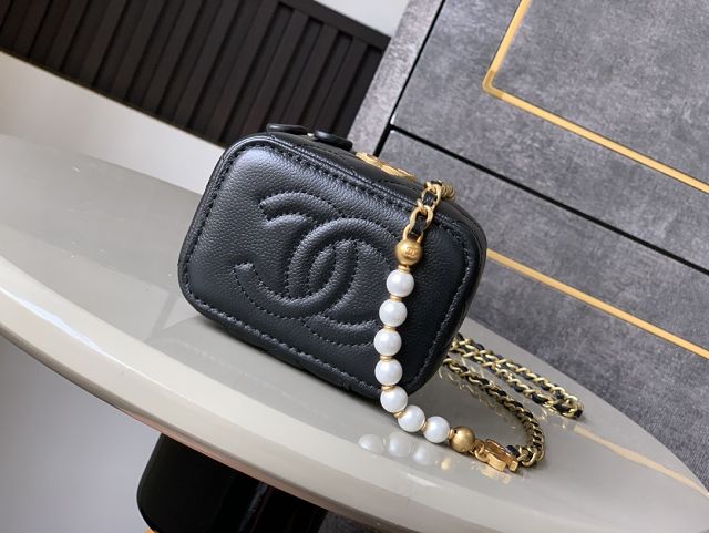 CC original grained calfskin small vanity with chain AP4583 black
