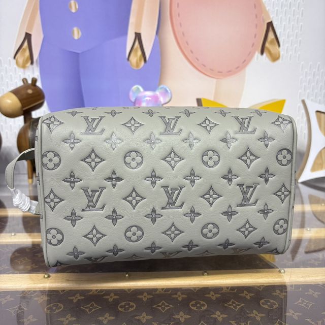 Louis vuitton original calfskin dopp kit toilet pouch M44494 grey