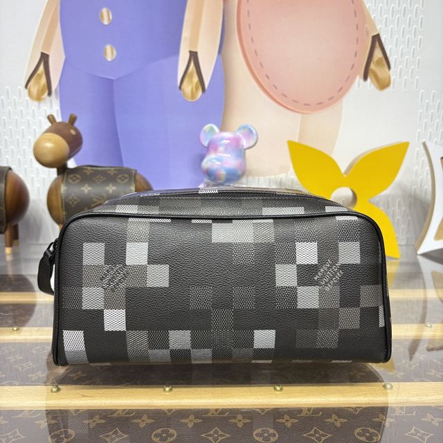 Louis vuitton original damier canvas dopp kit toilet pouch M15109