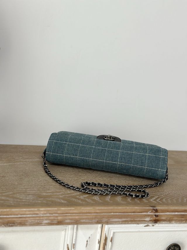 CC original denim clutch with chain AP3314 blue