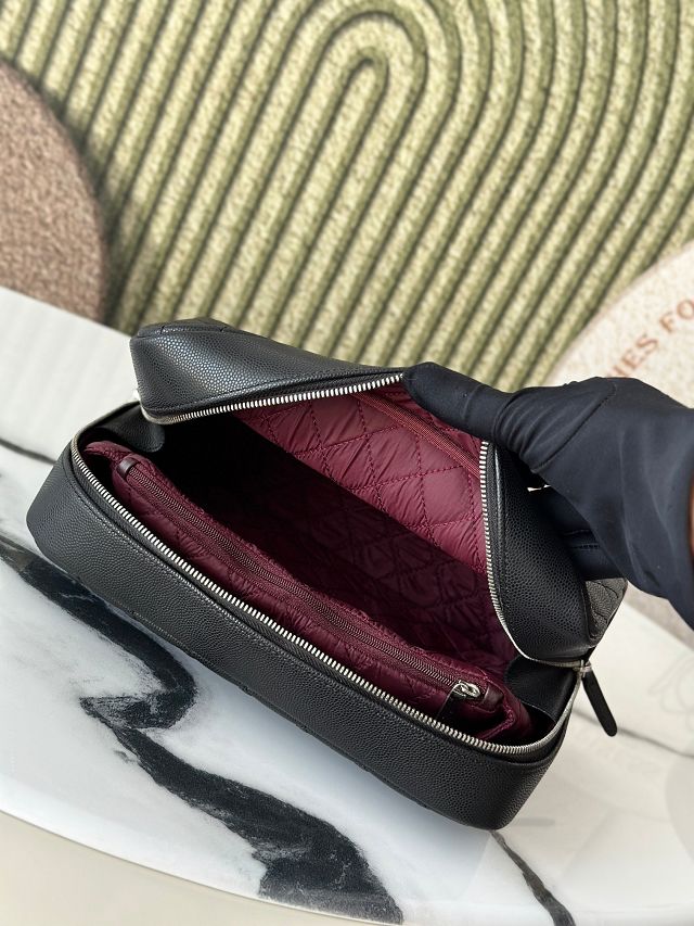 CC original grained calfskin large pouch A31106 black