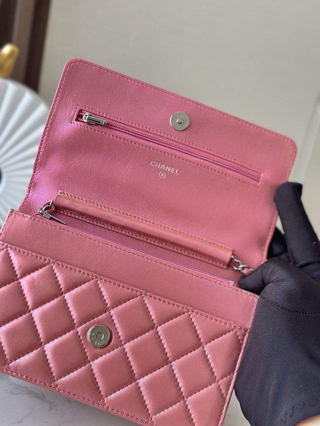 CC original iridescent lambskin wallet on chain AP0250 pink