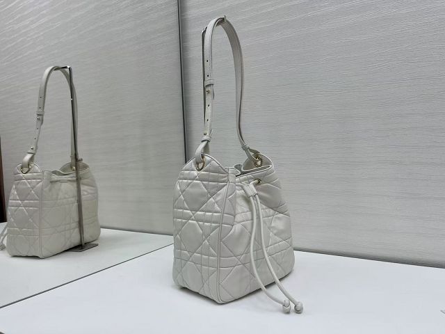 Dior original lambskin medium D-motion bag M2852 white