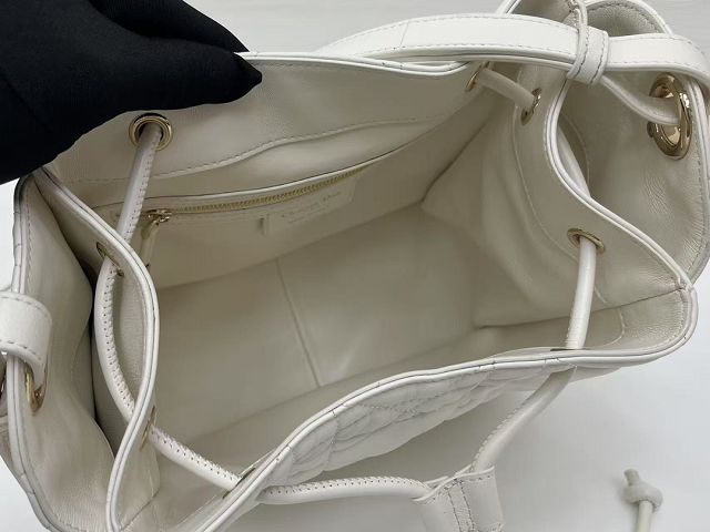 Dior original lambskin medium D-motion bag M2852 white