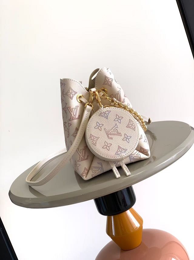 Louis vuitton original mahina leather bella bucket bag M15114 cream