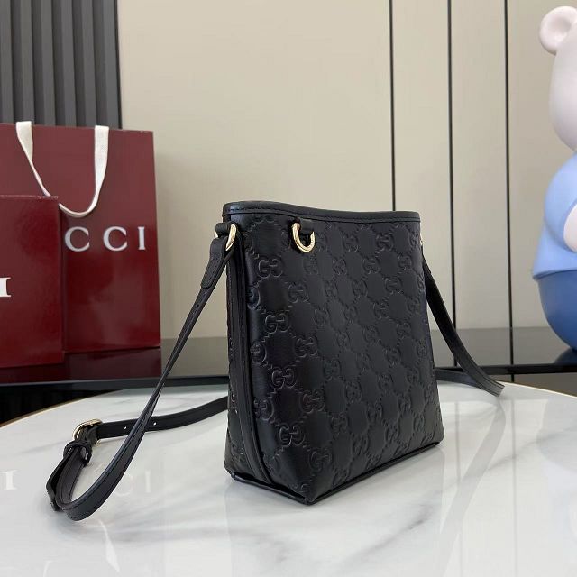 GG original calfskin emblem nano bucket bag 847090 black