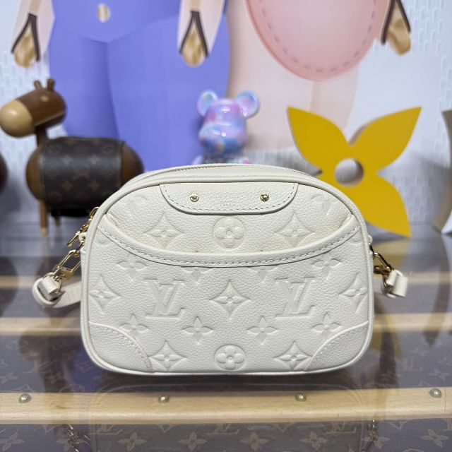 Louis vuitton original calfskin tiny camera bag M26509 white