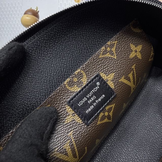 Louis vuitton original calfskin pochette cosmetique MM M15206 black