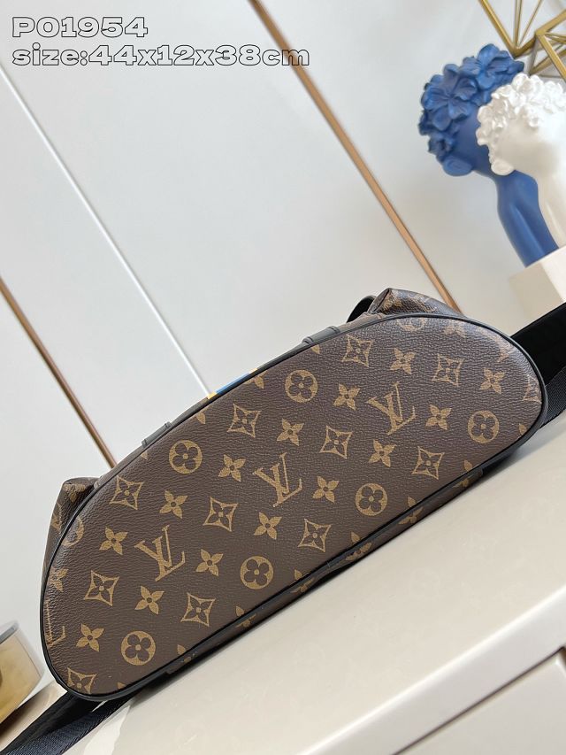 Louis vuitton original monogram canvas christopher backpack MM P01954 