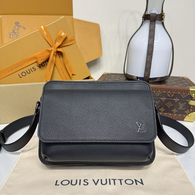 Louis vuitton original calfskin boarding messenger bag M15265 black