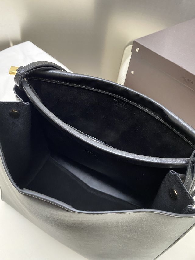 Alaia original calfskin le click small square bag AL0017 black