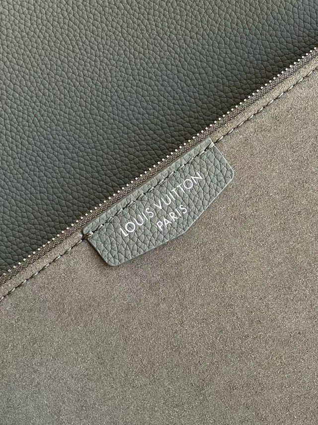 Louis vuitton original calfskin reversible verso hobo bag M26747 green