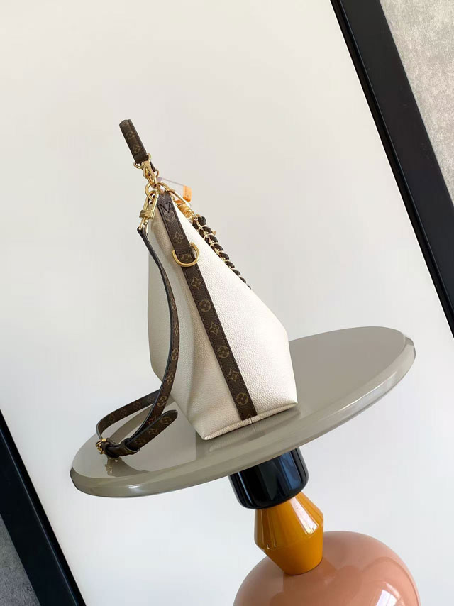 Louis vuitton original calfskin multipass handbag M28029 creme