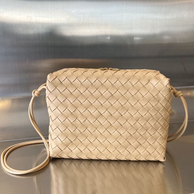 BV original lambskin medium loop camera bag 680256 almond