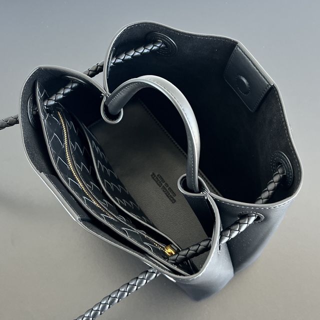 BV original calfskin small andiamo bag 810213 black