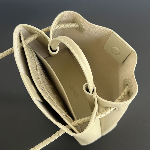 BV original calfskin small andiamo bag 810213 cream