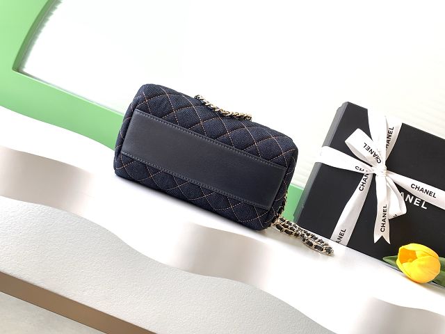 CC original denim clutch with chain AP5094 dark blue