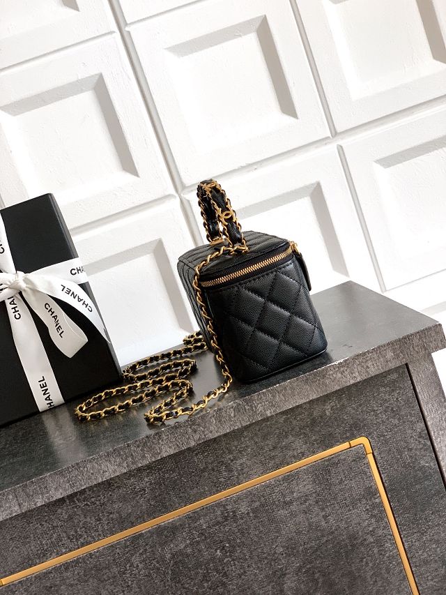 CC original grained calfskin vanity with chain AP5183 black