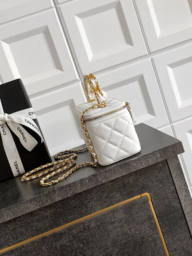 CC original grained calfskin vanity with chain AP5183 white