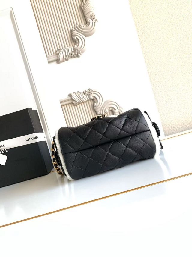 CC original lambskin 25 mini handbag AS5631 black&white