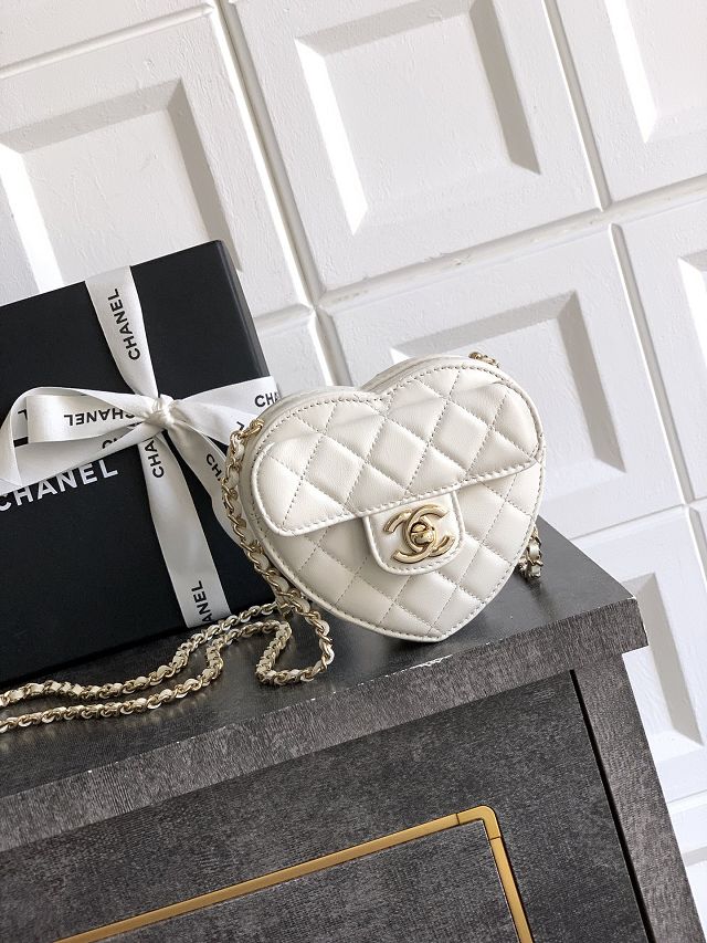 CC original lambskin clutch with chain AP2784