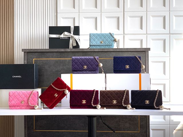 CC original velvet wallet on chain AP1450