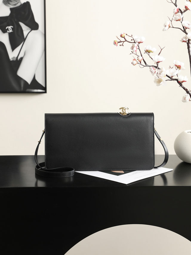 CC calfskin clutch with strap AP6251