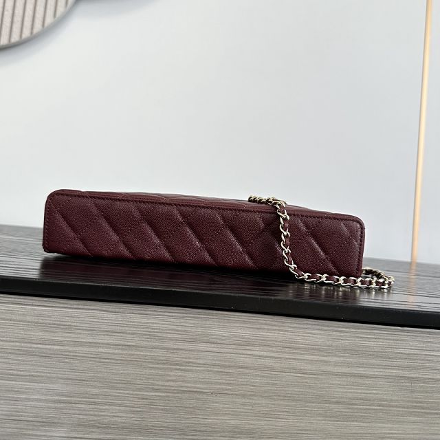 CC grained calfskin vanity with chain AP5436 bordeaux
