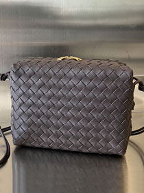 BV original lambskin medium loop camera bag 680256 grape